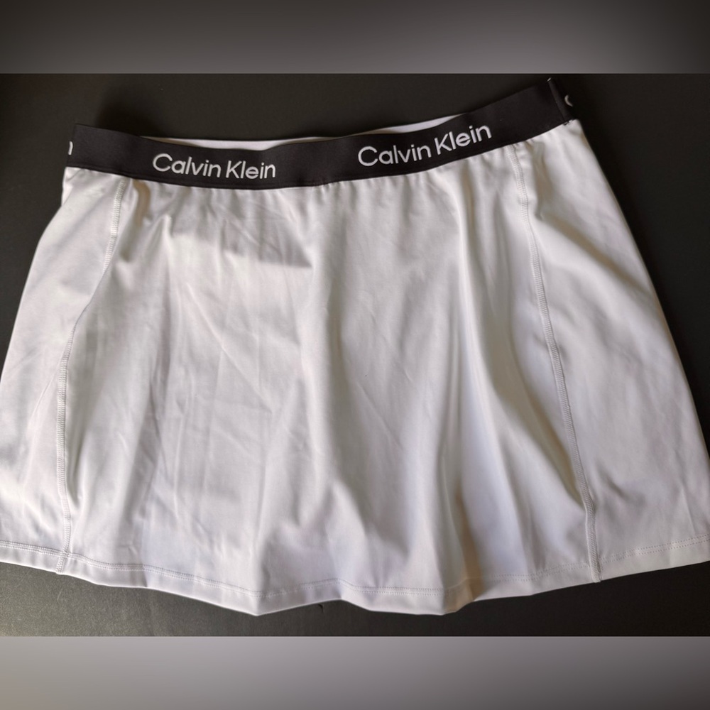 Calvin Klein Womens Performance Stretch White Skort XL Logo Built-In Shorts New - Picture 2 of 10